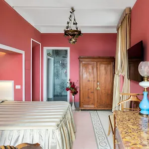 Residenza D'epoca Palazzo Borghesi Bed and breakfast